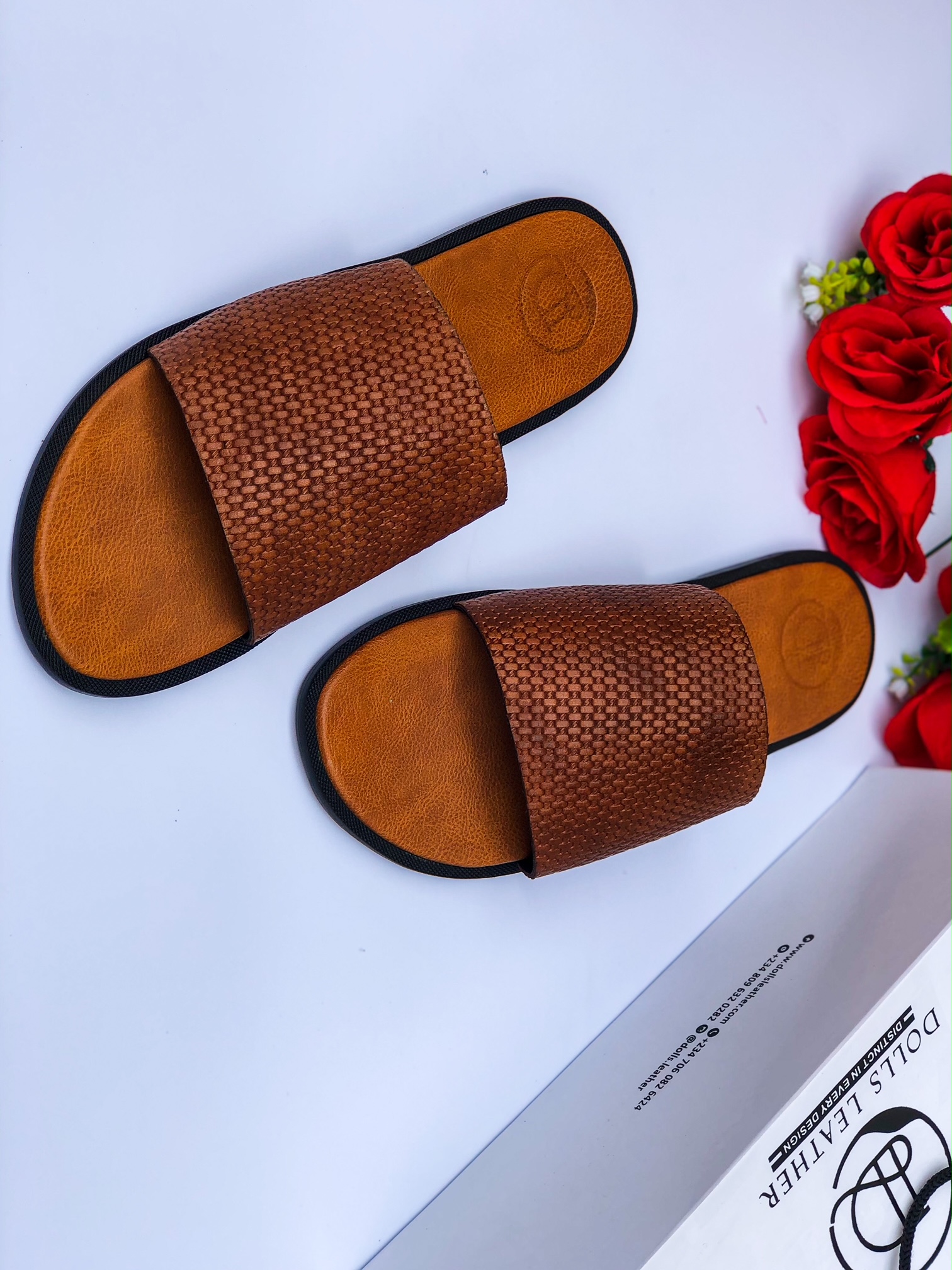 men embossed slippers